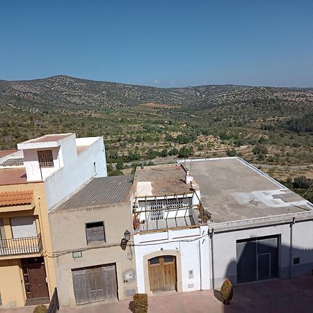 Tranquil And Spacious Townhouse In Historical And Picturesque Cervera Del Maestre Zewnętrze zdjęcie