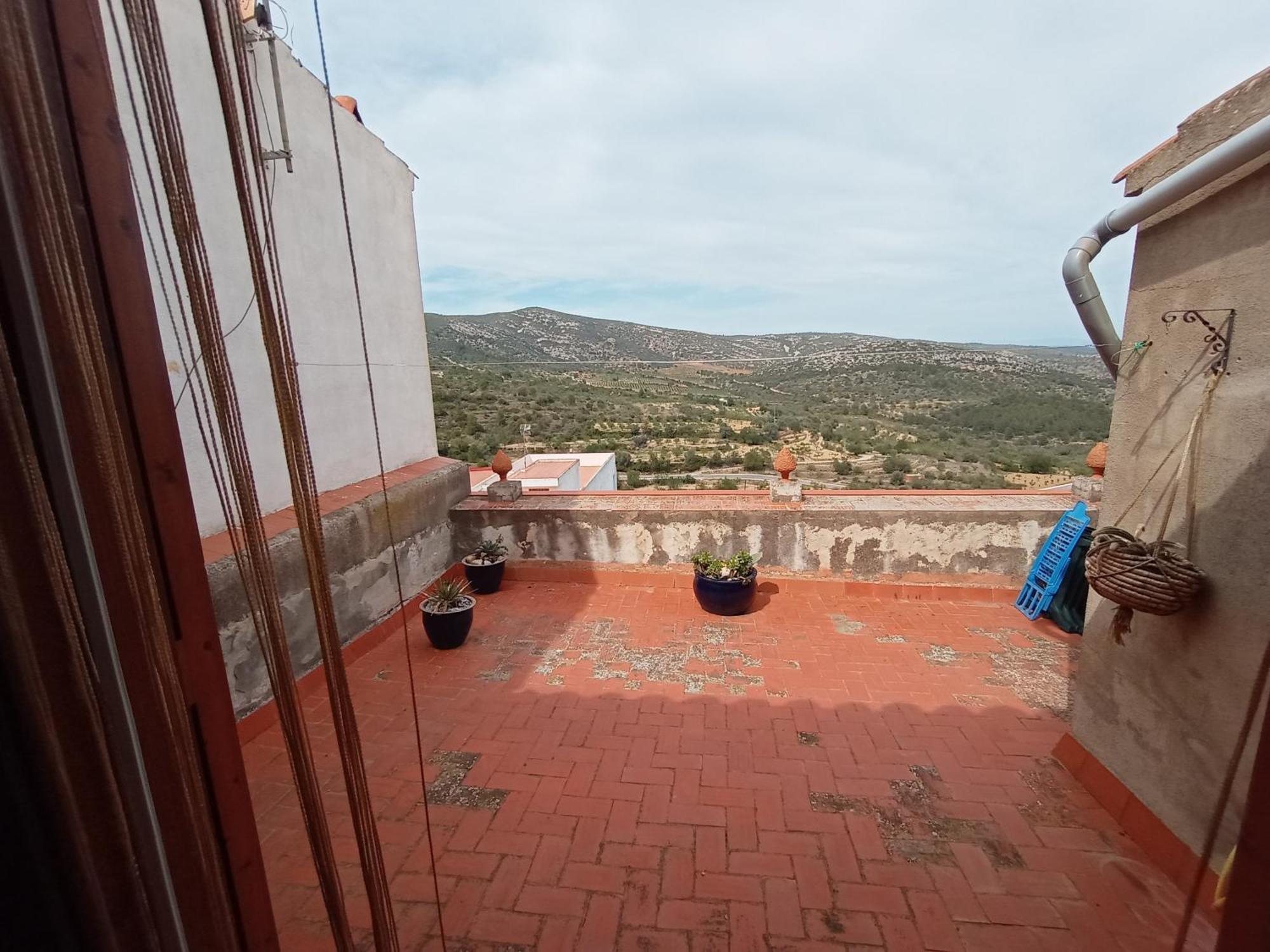 Tranquil And Spacious Townhouse In Historical And Picturesque Cervera Del Maestre Zewnętrze zdjęcie