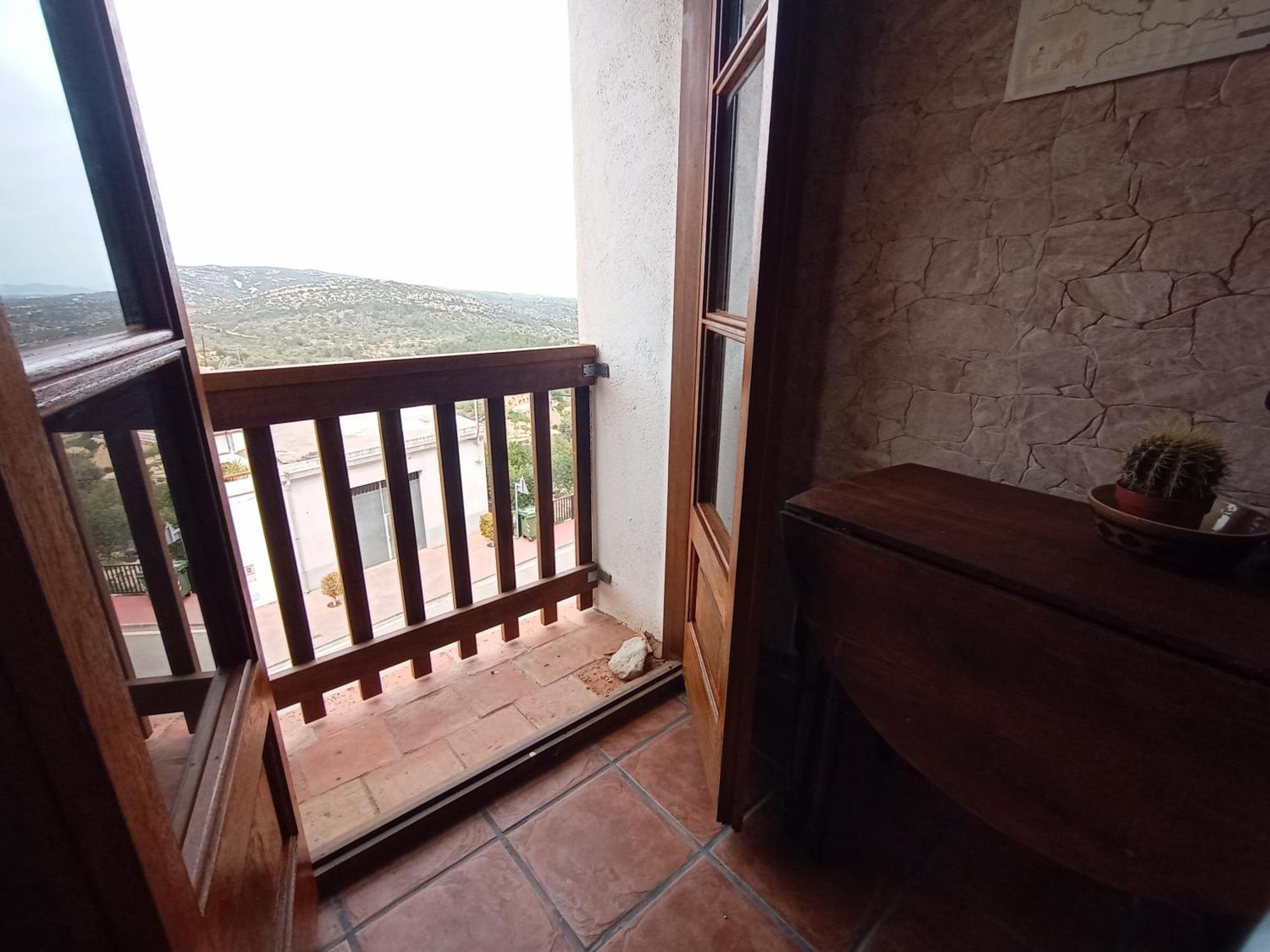 Tranquil And Spacious Townhouse In Historical And Picturesque Cervera Del Maestre Zewnętrze zdjęcie